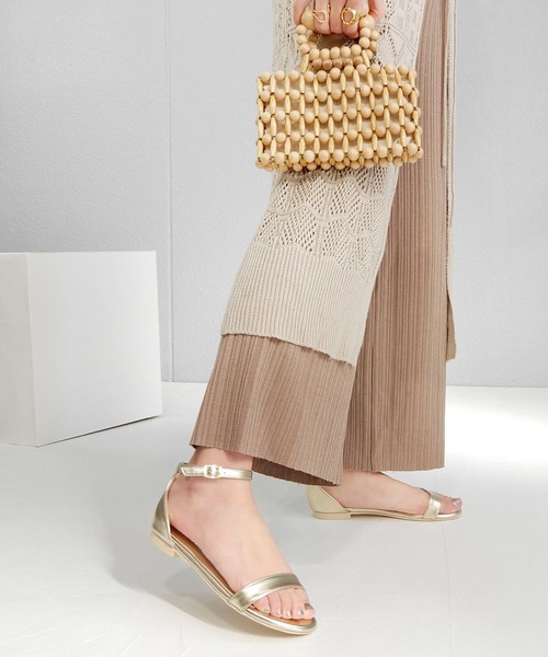 alala(アララ)の「メタリックベタサンダル(サンダル・レディース・シルバー/ゴールド/ガンメタ・M/LL/S/L)」の19枚目の写真