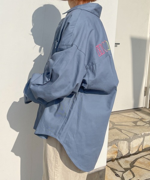 PairPair(ペアペア)の「刺繍入りBIGシャツ(ユニセックス)(シャツ/ブラウス・レディース・サックスブルー/ライトベージュ・フリー)」の19枚目の写真