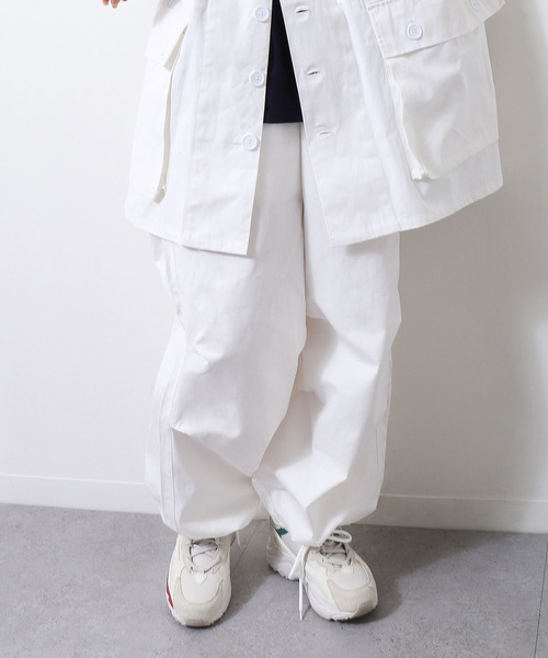 ZIP FIVE(ジップファイブ)の「【loot box】 ルーズシルエットパラシュートパンツ/スノーパンツ(その他パンツ・メンズ・ブラック/オフホワイト/カーキ/オレンジ/マスタード/グリーン・MEDIUM/LARGE)」の2枚目の写真