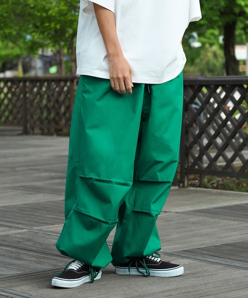 ZIP FIVE(ジップファイブ)の「【loot box】 ルーズシルエットパラシュートパンツ/スノーパンツ(その他パンツ・メンズ・ブラック/オフホワイト/カーキ/オレンジ/マスタード/グリーン・MEDIUM/LARGE)」の5枚目の写真