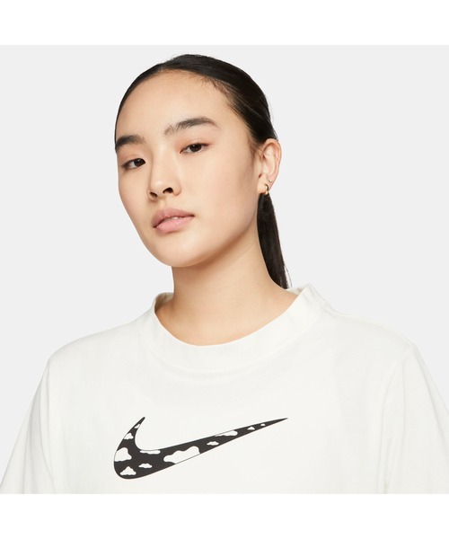NIKE（ナイキ）の「ナイキ NIKE ナイキ ウィメンズ NSW アース デイ S/S Tシャツ（Tシャツ/カットソー・レディース・オフホワイト/ブラック・S/M/L/XL）」の7枚目の写真