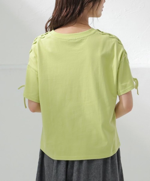 Honeys（ハニーズ）の「袖レースアップＴシャツ（Tシャツ/カットソー・レディース・ブラック/ホワイト×ブラック/ライム/ピンク/ホワイト・L/M/S）」の8枚目の写真