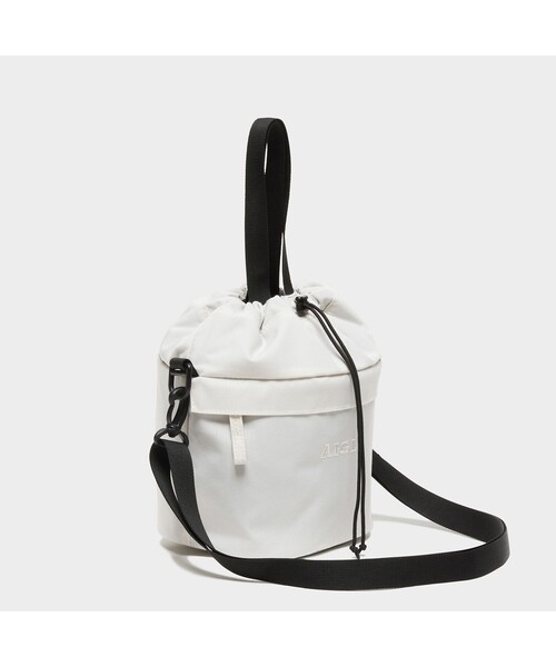 AIGLE（エーグル）の「リサイクルナイロン コンパクト 巾着（ハンドバッグ・レディース・ブルー/アイボリー/ダークネイビー・FREE）」の14枚目の写真