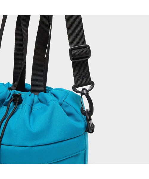 AIGLE（エーグル）の「リサイクルナイロン コンパクト 巾着（ハンドバッグ・レディース・ブルー/アイボリー/ダークネイビー・FREE）」の15枚目の写真