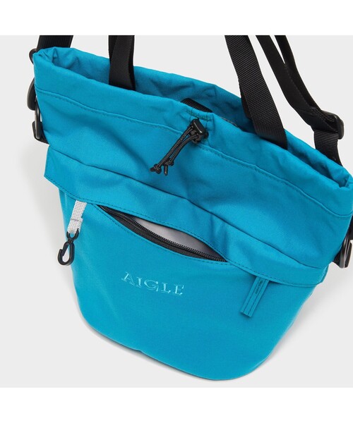 AIGLE（エーグル）の「リサイクルナイロン コンパクト 巾着（ハンドバッグ・レディース・ブルー/アイボリー/ダークネイビー・FREE）」の11枚目の写真