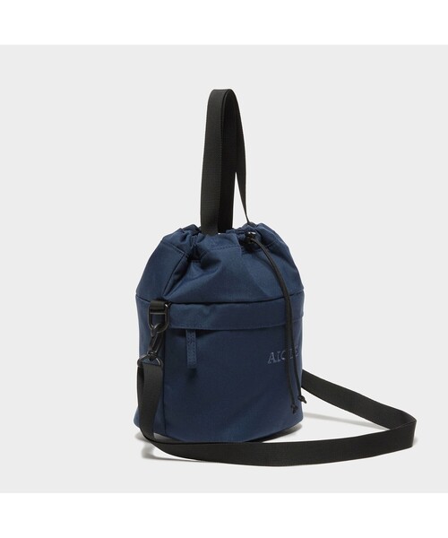 AIGLE（エーグル）の「リサイクルナイロン コンパクト 巾着（ハンドバッグ・レディース・ブルー/アイボリー/ダークネイビー・FREE）」の5枚目の写真