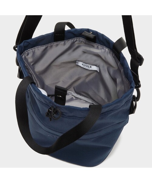 AIGLE（エーグル）の「リサイクルナイロン コンパクト 巾着（ハンドバッグ・レディース・ブルー/アイボリー/ダークネイビー・FREE）」の21枚目の写真