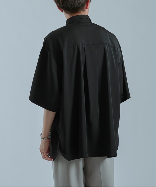 Ellno Loset(エルノロゼット)の「ラッフルタイシャツ(シャツ/ブラウス・メンズ・オフホワイト/グレー系その他/ブラック・MEDIUM/LARGE)」の10枚目の写真