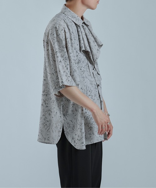 Ellno Loset(エルノロゼット)の「ラッフルタイシャツ(シャツ/ブラウス・メンズ・オフホワイト/グレー系その他/ブラック・MEDIUM/LARGE)」の13枚目の写真