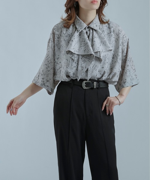 Ellno Loset(エルノロゼット)の「ラッフルタイシャツ(シャツ/ブラウス・メンズ・オフホワイト/グレー系その他/ブラック・MEDIUM/LARGE)」の16枚目の写真