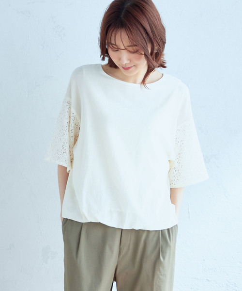 Petit Honfleur(プチオンフルール)の「レーススリーブブラウス(Tシャツ/カットソー・レディース・アイボリー/ブラック・13号/11号/9号)」の1枚目の写真