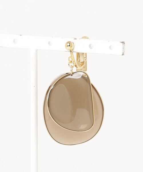 The Rule(ザルール)の「The Rule ザルール:片耳用 Amaranth earring size:M 花びら イヤリングM(イヤリング・レディース・ベージュ/パープル/グレー/レッド/ブルー/グリーン/クリア/グレイッシュベージュ・FREE)」の1枚目の写真