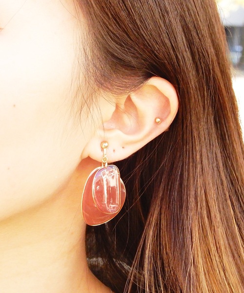 The Rule(ザルール)の「The Rule ザルール:片耳用 Amaranth earring size:M 花びら イヤリングM(イヤリング・レディース・ベージュ/パープル/グレー/レッド/ブルー/グリーン/クリア/グレイッシュベージュ・FREE)」の14枚目の写真