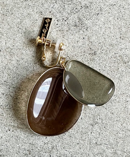 The Rule(ザルール)の「The Rule ザルール:片耳用 Amaranth earring size:M 花びら イヤリングM(イヤリング・レディース・ベージュ/パープル/グレー/レッド/ブルー/グリーン/クリア/グレイッシュベージュ・FREE)」の21枚目の写真