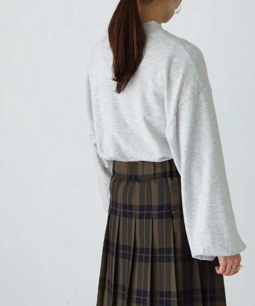 HER CLOSET(ハークローゼット)の「【shemoshelly】WEB限定サスティナブルハイネックニットプルオーバー(Tシャツ/カットソー・レディース・ライトグレー/ライトブルー/ブラック/パープル/ライトグリーン/アイボリー・M)」の11枚目の写真