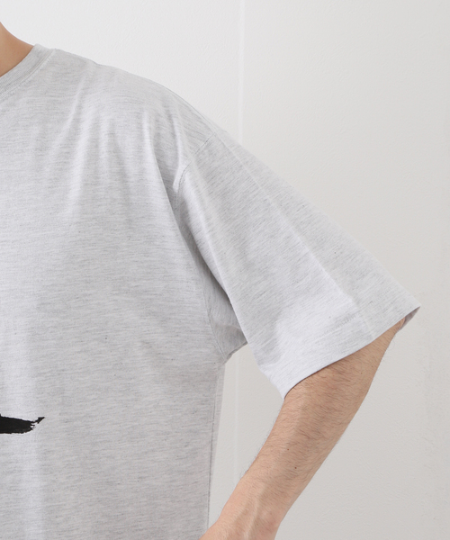 417 EDIFICE(フォーワンセブンエディフィス)の「【Teemu Jarvi / テームヤルヴィ】別注 DOG Tシャツ BEST FRIEND(Tシャツ/カットソー・メンズ・チャコールグレー・MEDIUM/LARGE)」の10枚目の写真