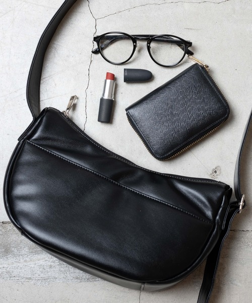 WEGO（ウィゴー）の「WEGO/ハーフムーンショルダーバッグ（ショルダーバッグ・レディース・ブルー/グリーン/ホワイト/ブラック・FREE）」の14枚目の写真