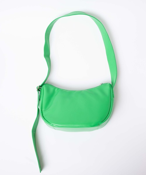 WEGO（ウィゴー）の「WEGO/ハーフムーンショルダーバッグ（ショルダーバッグ・レディース・ブルー/グリーン/ホワイト/ブラック・FREE）」の18枚目の写真