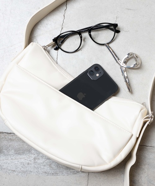 WEGO（ウィゴー）の「WEGO/ハーフムーンショルダーバッグ（ショルダーバッグ・レディース・ブルー/グリーン/ホワイト/ブラック・FREE）」の11枚目の写真