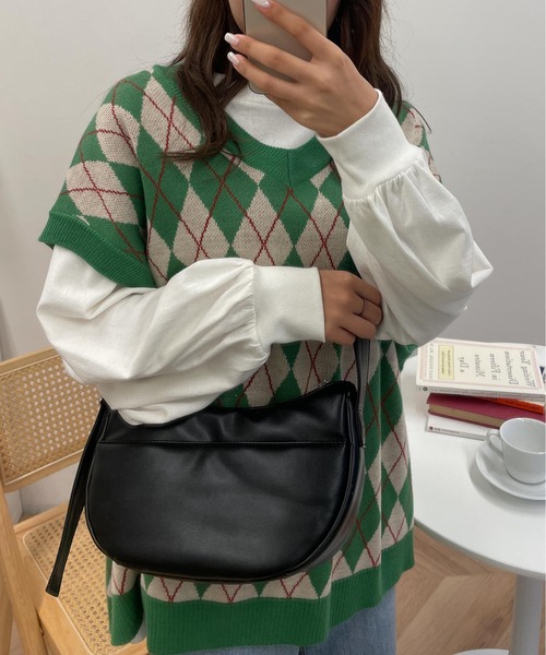 WEGO（ウィゴー）の「WEGO/ハーフムーンショルダーバッグ（ショルダーバッグ・レディース・ブルー/グリーン/ホワイト/ブラック・FREE）」の5枚目の写真