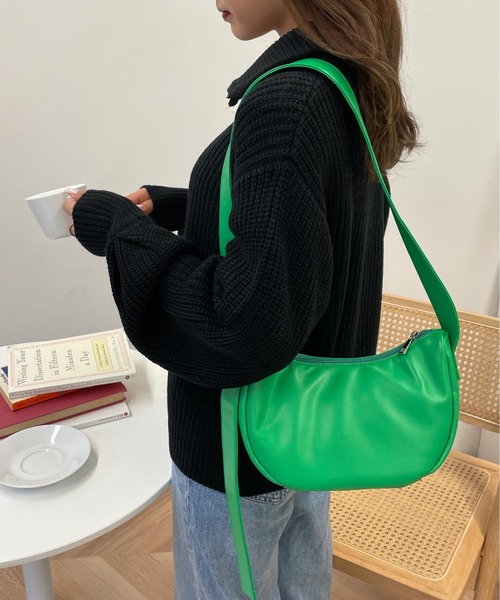 WEGO（ウィゴー）の「WEGO/ハーフムーンショルダーバッグ（ショルダーバッグ・レディース・ブルー/グリーン/ホワイト/ブラック・FREE）」の6枚目の写真