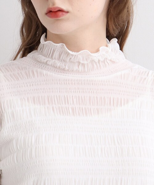 Cutie Blonde(キューティーブロンド)の「◆シアーハイネックトップス(Tシャツ/カットソー・レディース・ホワイト系/ブラック・01/02/03)」の6枚目の写真