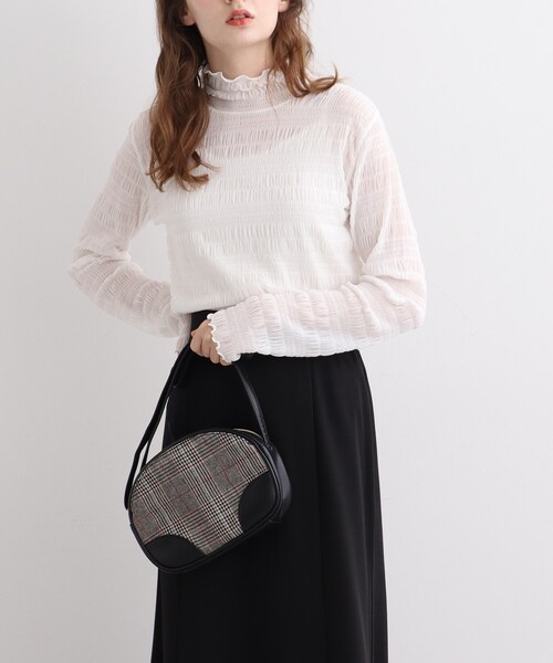 Cutie Blonde(キューティーブロンド)の「◆シアーハイネックトップス(Tシャツ/カットソー・レディース・ホワイト系/ブラック・01/02/03)」の16枚目の写真