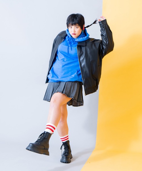 PUNYUS(プニュズ)の「合皮G1ジャケット(ブルゾン・レディース・ブラック・2/4/3)」の8枚目の写真