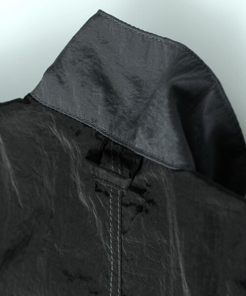 BRANSHES（ブランシェス）の「配色切り替えウィンドブレーカー（ナイロンジャケット・キッズ・カーキオリーブ/キャメル/チャコールグレー・90/120/100/150/110/130/140）」の12枚目の写真