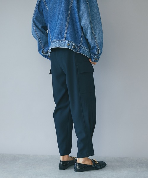 RIVE DROITE（リヴドロワ）の「モードな着こなしに映える/タックヘムカーゴパンツ（カーゴパンツ・レディース・カーキ/ネイビー・36/38）」の10枚目の写真