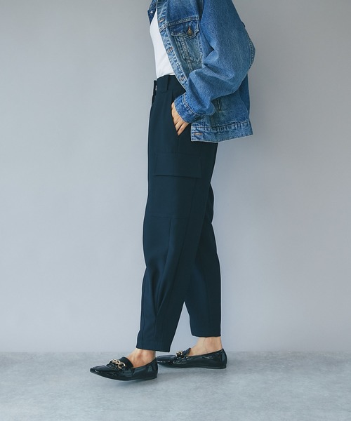 RIVE DROITE（リヴドロワ）の「モードな着こなしに映える/タックヘムカーゴパンツ（カーゴパンツ・レディース・カーキ/ネイビー・36/38）」の9枚目の写真