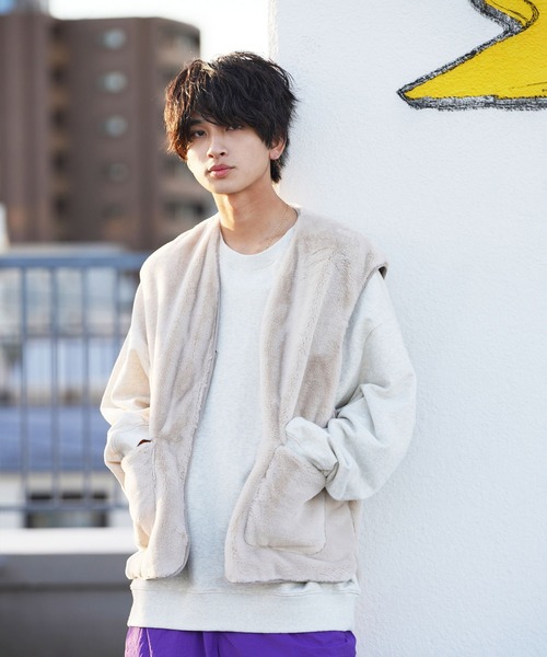 re_k by JUNRED(レクバイジュンレッド)の「re_k by JUNRED / ルーズファーベスト(ベスト・メンズ・ブラウン/ブラック/ベージュ・M/L)」の1枚目の写真