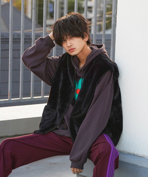 re_k by JUNRED(レクバイジュンレッド)の「re_k by JUNRED / ルーズファーベスト(ベスト・メンズ・ブラウン/ブラック/ベージュ・M/L)」の4枚目の写真