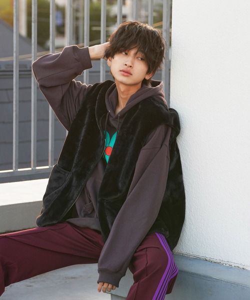 re_k by JUNRED(レクバイジュンレッド)の「re_k by JUNRED / ルーズファーベスト(ベスト・メンズ・ブラウン/ブラック/ベージュ・M/L)」の5枚目の写真