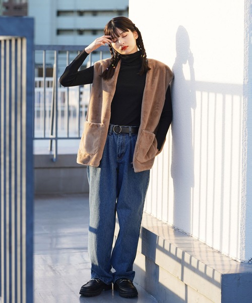 re_k by JUNRED(レクバイジュンレッド)の「re_k by JUNRED / ルーズファーベスト(ベスト・メンズ・ブラウン/ブラック/ベージュ・M/L)」の11枚目の写真