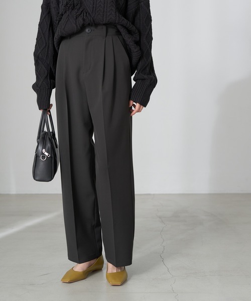 earth music&ecology（アースミュージックアンドエコロジー）の「ハイウエスト2タックパンツ（その他パンツ・レディース・ブルー系その他7/ブラック/アイボリー/ライトピンク/ベージュ・S/M）」の3枚目の写真