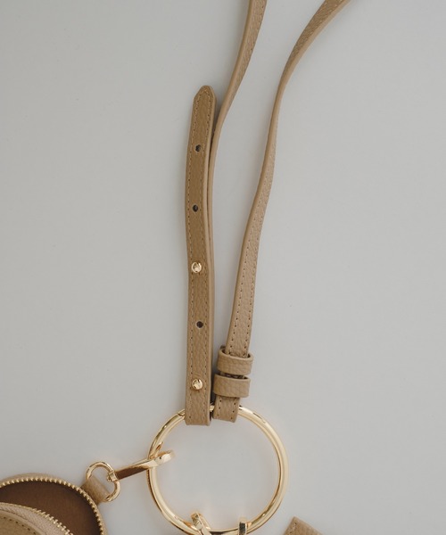 OUVRAGE CLASSE（ウヴラージュクラス）の「3連スマホショルダーポシェット（ショルダーバッグ・レディース・ブラック/ベージュ・FREE）」の8枚目の写真