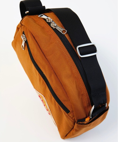 KELTY（ケルティ）の「＜500mlペットボトル収納可＞【KELTY/ケルティ】ナイロンポーチ　ラウンドトップショルダーバッグS / ROUND TOP BAG S（ショルダーバッグ・メンズ・ブラック/ブラウン系その他/モカ/マスタード/セージグリーン/タン/ダークグレー/オリーブ/ネイビー・FREE）」の10枚目の写真