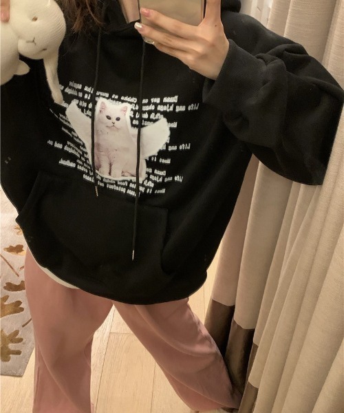 almo(アルモ)の「エンジェルキャット裏起毛スエットパーカー(BQ)(パーカー・レディース・ブラック/アイボリー・FREE)」の3枚目の写真
