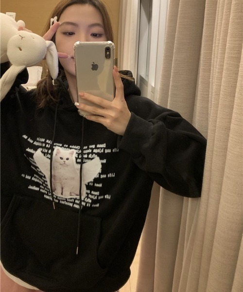 almo(アルモ)の「エンジェルキャット裏起毛スエットパーカー(BQ)(パーカー・レディース・ブラック/アイボリー・FREE)」の4枚目の写真