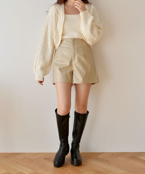 ems excite(エムズエキサイト)の「フェイクレザーSPT(その他パンツ・レディース・ベージュ/ブラック/ナチュラル・FREE)」の6枚目の写真