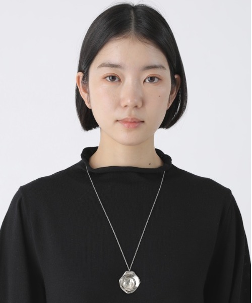 Plantation(プランテーション)の「シルバーハナビラ(ネックレス・レディース・シルバー・FREE)」の4枚目の写真