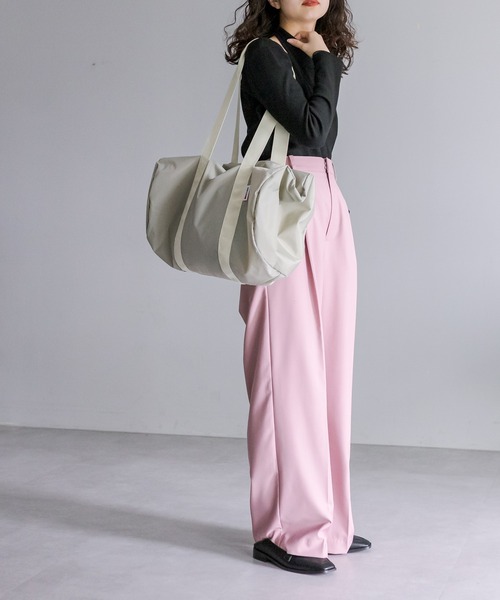 mystic(ミスティック)の「NYLONY ロールボストン L(ショルダーバッグ・レディース・ブルー/シルバー・ONE SIZE)」の3枚目の写真
