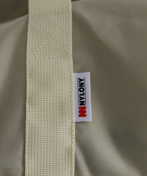 mystic(ミスティック)の「NYLONY ロールボストン L(ショルダーバッグ・レディース・ブルー/シルバー・ONE SIZE)」の13枚目の写真