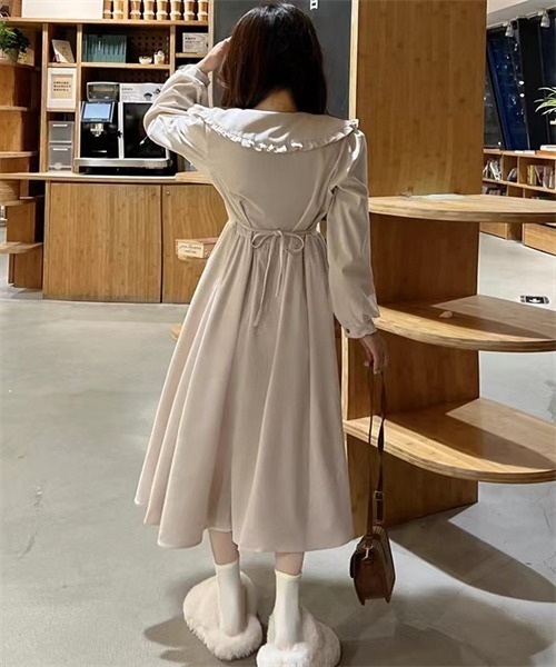 美品　ebure (エブール)ブルームビジューカラー フレアワンピース ワンピース、ドレス 人気通販 エブール・スタニングルアー