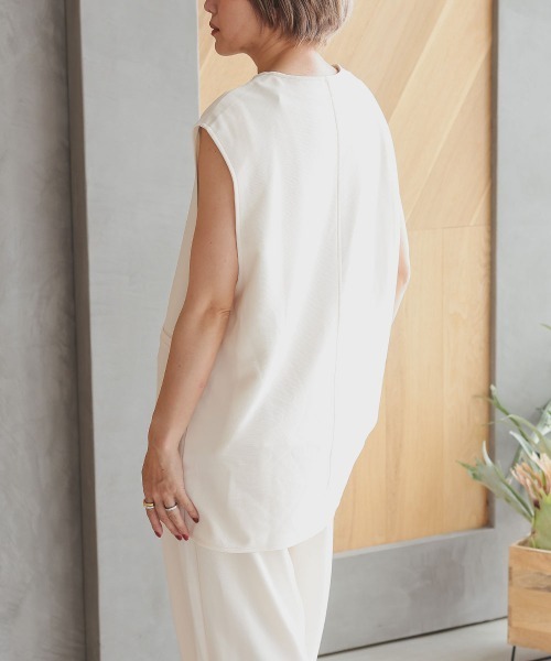 DONOBAN（ドノバン）の「【pufe】Vネック ベスト（ベスト・レディース・ブラック/アイボリー/グレイッシュベージュ・F）」の6枚目の写真