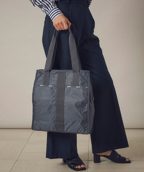 レスポートサック エッセンシャル ミディアムシティ トートバック グレー 大容量 LeSportsac（レスポートサック）の「MEDIUM CITY TOTE シャドウ