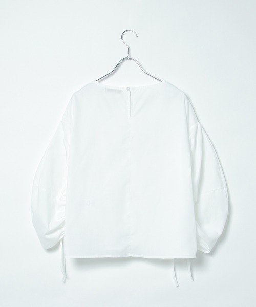 notch.(ノッチ)の「ドロストバルーンブラウス(シャツ/ブラウス・レディース・オフホワイト/ローズ/ネイビー・M)」の15枚目の写真