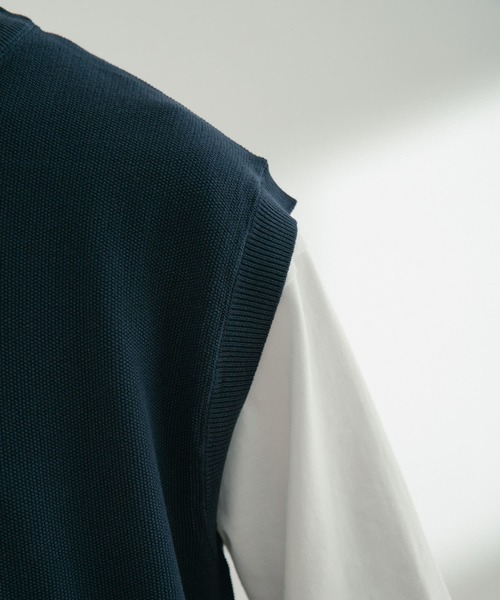 ITEMS URBANRESEARCH（アイテムズ アーバンリサーチ）の「マシンウォッシャブル リネンタッチニットベスト（ベスト・メンズ・ベージュ/ネイビー/ブラック・MEDIUM/LARGE）」の20枚目の写真