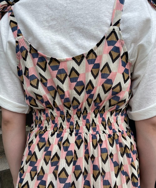 CIAOPANIC（チャオパニック）の「幾何学柄2WAYキャミワンピース（ワンピース・レディース・ホワイト/ベージュ・FREE）」の18枚目の写真